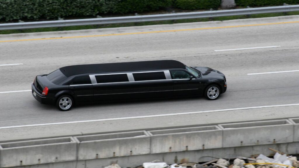 common uses for limousine services