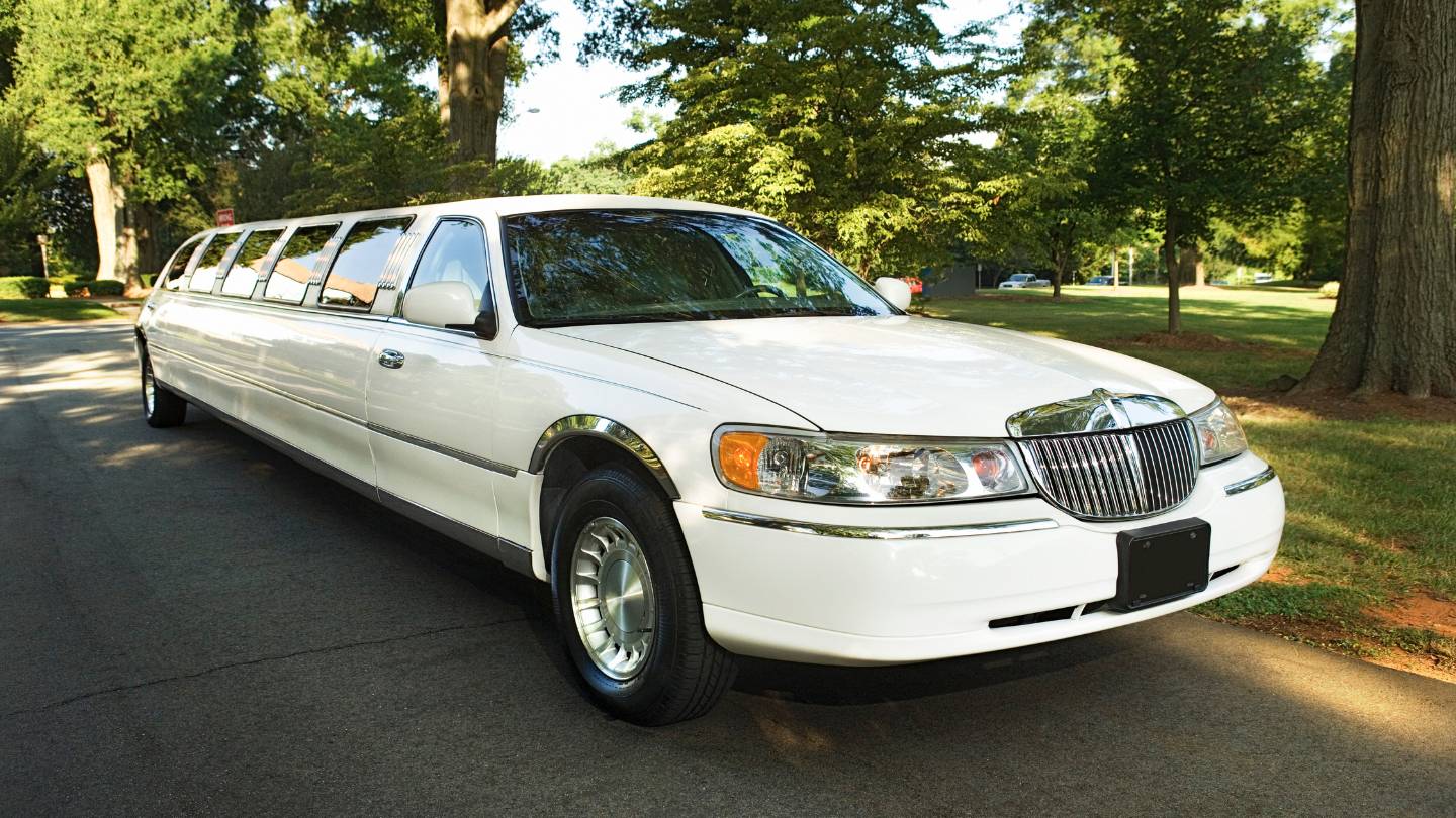 what to look for when searching for limousine features 1